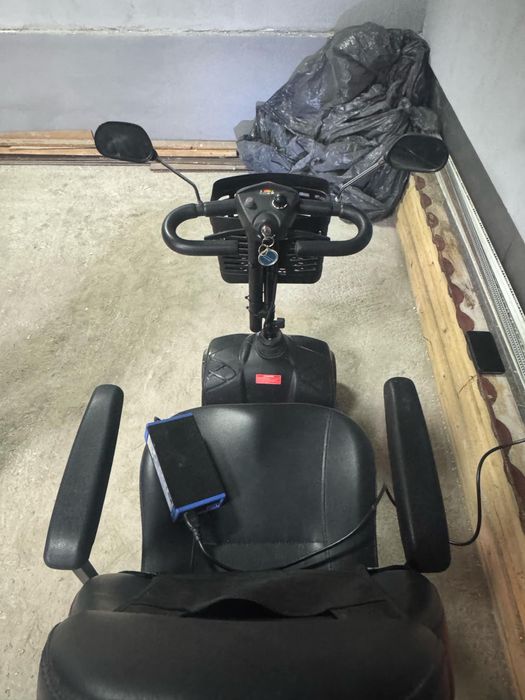 Scuter / Carucior electric pentru persoane cu mobilitate redusa!