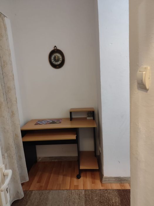 Apartament 3 camere curte comună