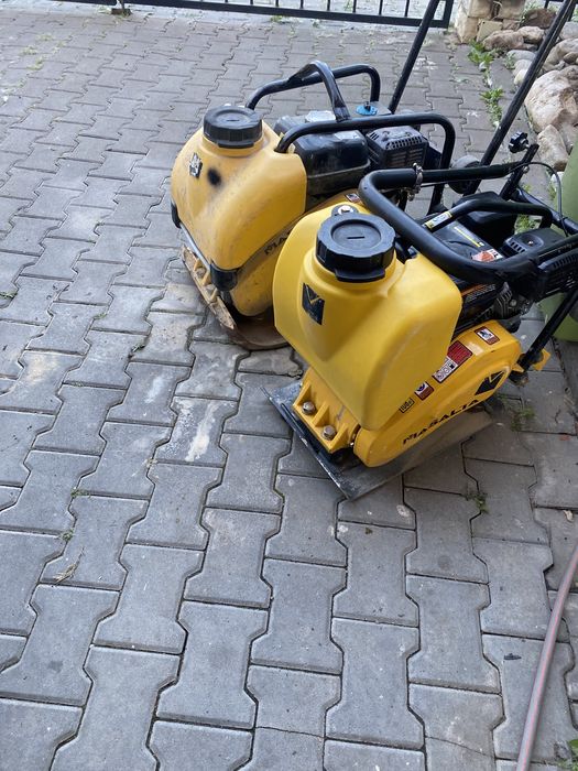 Placa compactoare, picamer ,vibrator beton , girafa de inchiriat