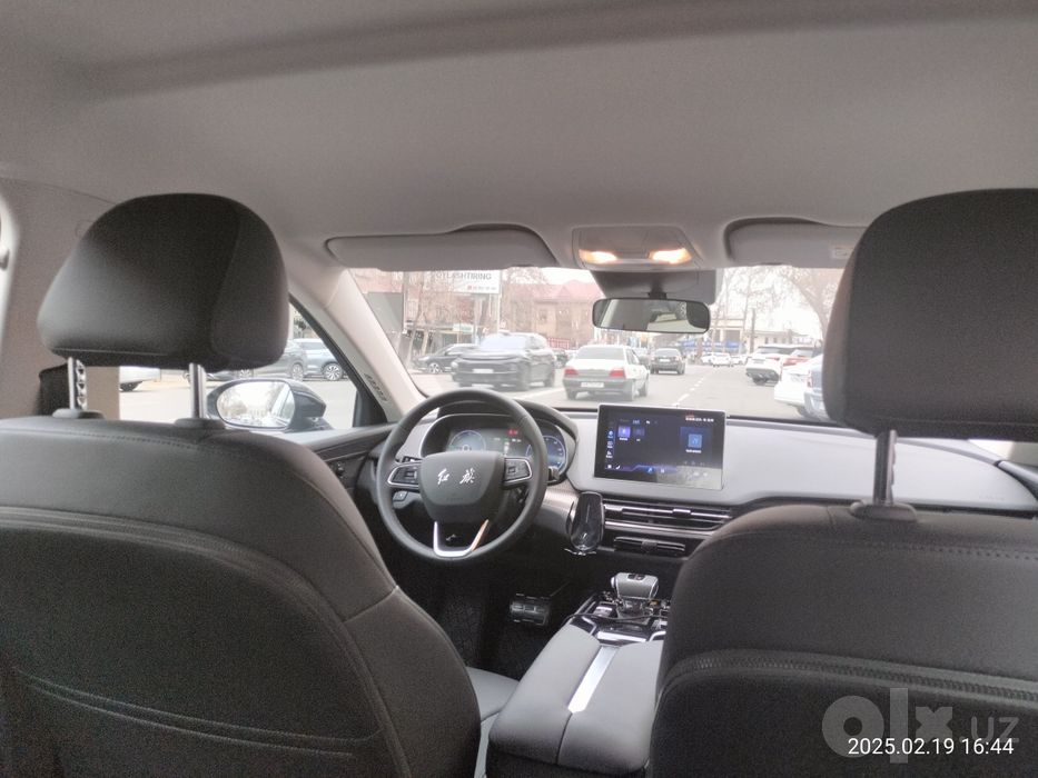 Hongqi eqm 5 sotiladi
