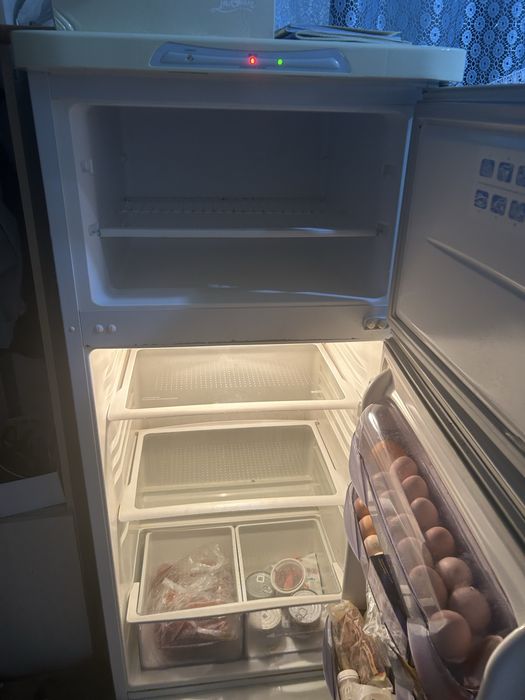 Холодилник бирюса