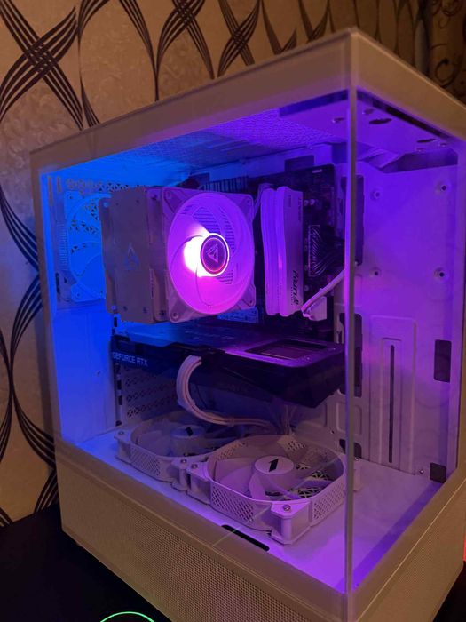 Геймърски сетъп плюс бюро, стол, монитор,мишка, клавиатура,мауспад