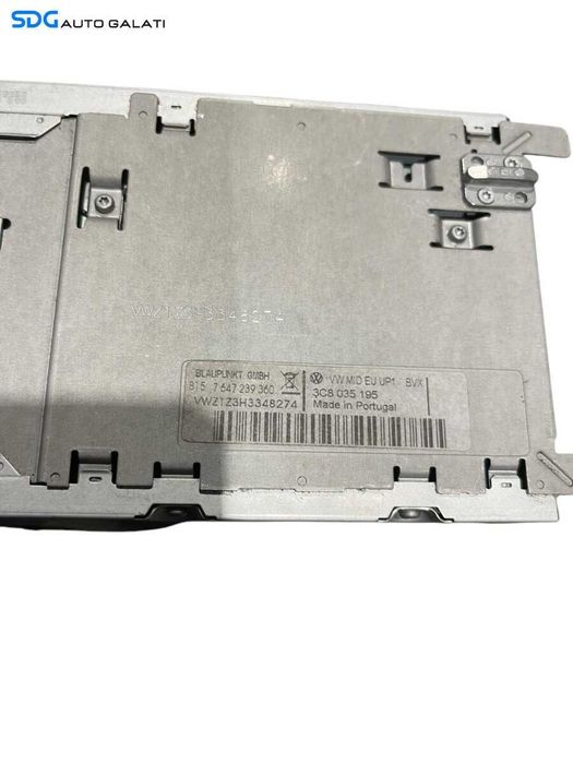 Radio CD Player Fara Safe Code Volkswagen Passat B7 2010 - 2015 Cod 3C8035195 [C3876]