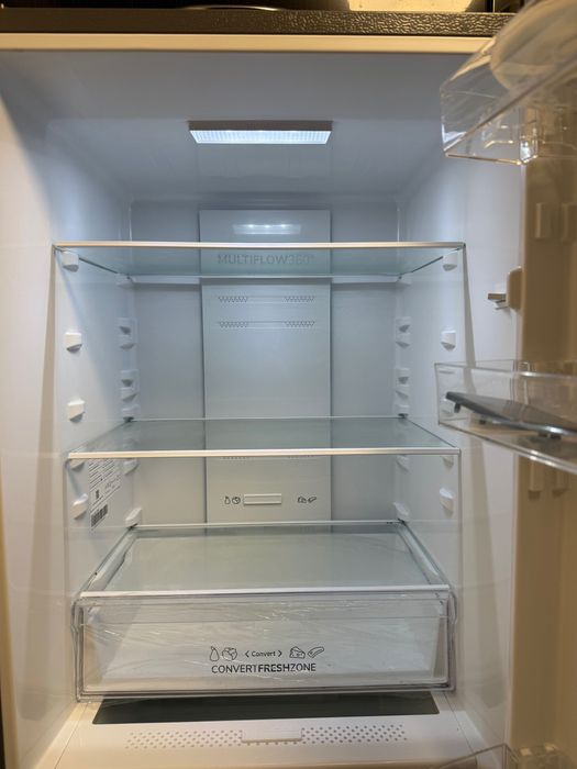 Нов Хладилник с долен фризер GORENJE