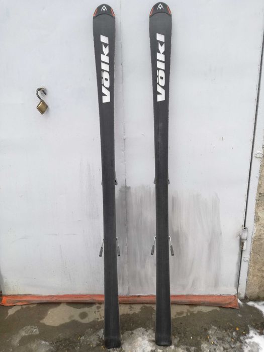 Schiuri Volkl  P50 Race Carver Energy