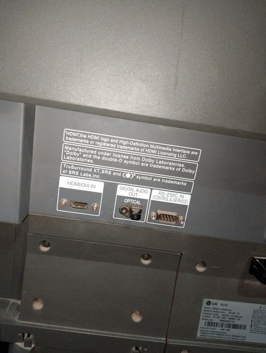 Продавам LCD Телевизор LG 32 инча.