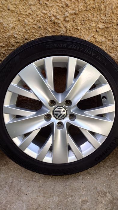Kumho 225/45R17 VW джанти