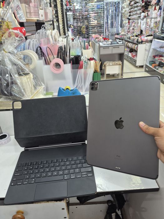 iPad Pro 12,9-дюймовый 4-го поколения
