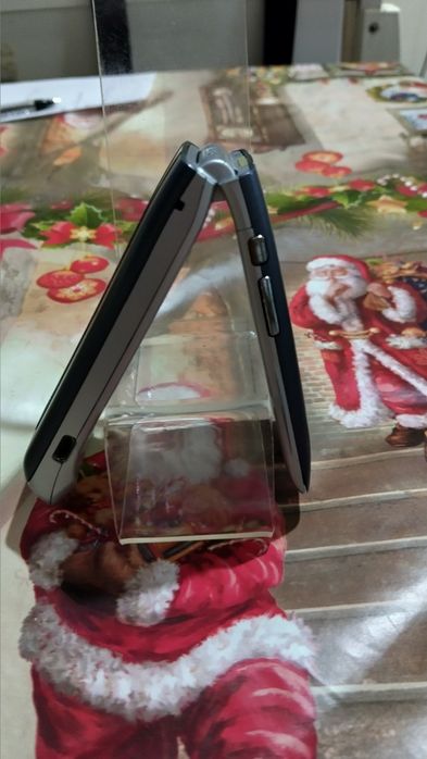 Нокия 3555с отлично запазена работи с всички.