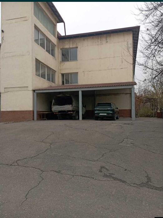 Алмазар метро (Сабир Рахимов) промзона,ул.Чарбог, склад 9.000 кв.м