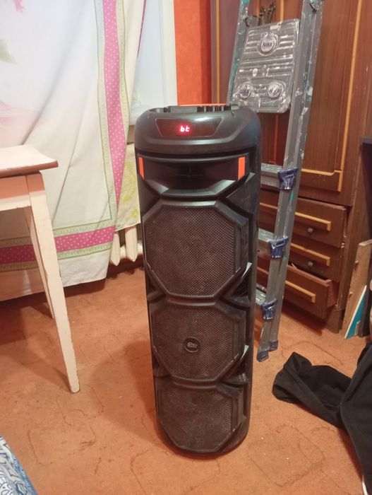 Блютуз калонка с микрафоном