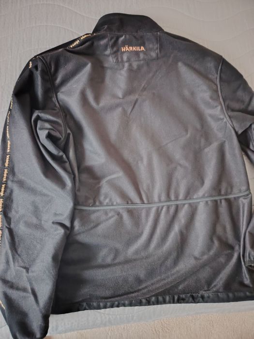 Продавам яке Harkila