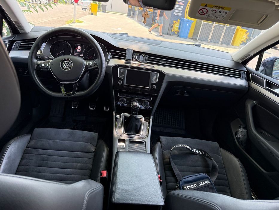 Volkswagen Passat Volkswagen Passat B8 Highline 1.6 TDI BlueMotion