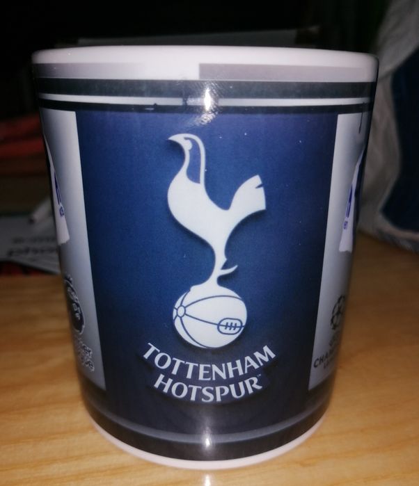 Футболна Фен Чаша на Тотнъм с Ваше име и номер!Tottenham Hotspurs