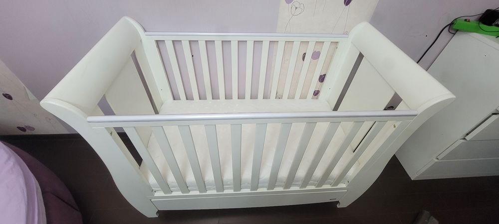 Pătuț evolutiv Tutti Bambini Katie 3 în 1 + salteaDescriere:
Vând pătu