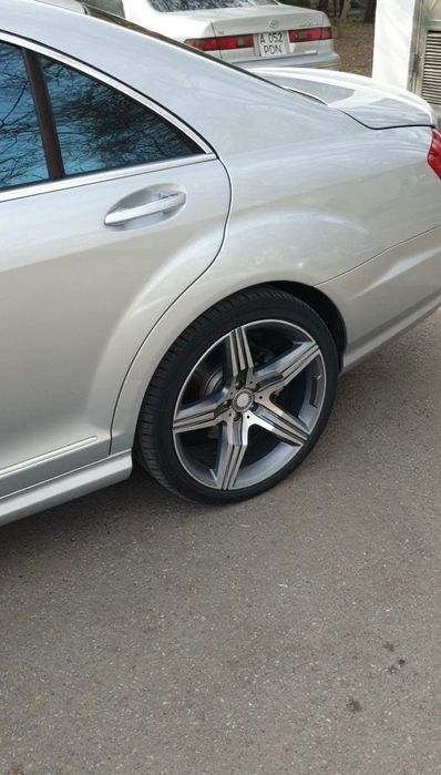 Продам Mercedes 221 S класс объем 5.5 AMG