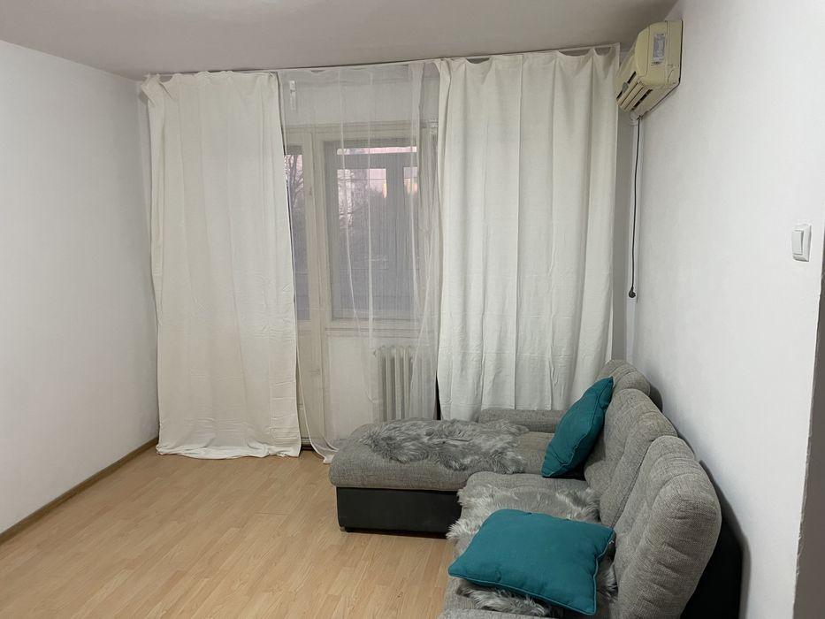 Vand apartament 2 camere zona Palas Moll