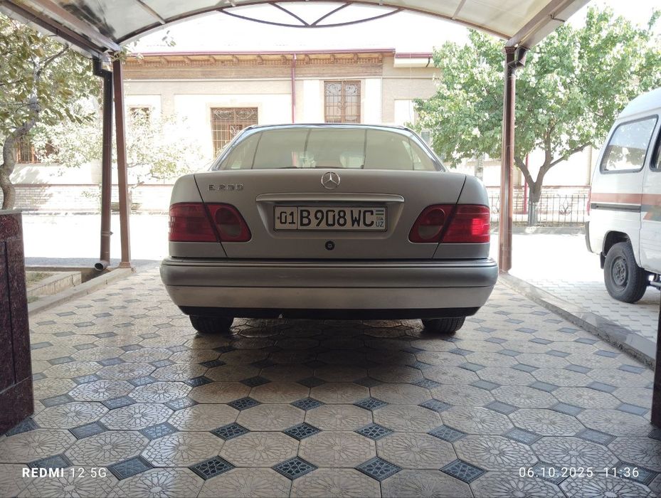 w 210 mersedes  sotiladi