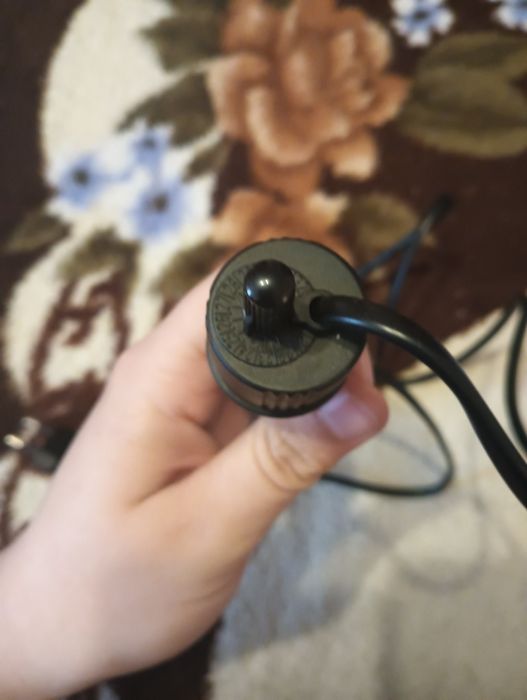 Vând încălzitor de acvariu 75W