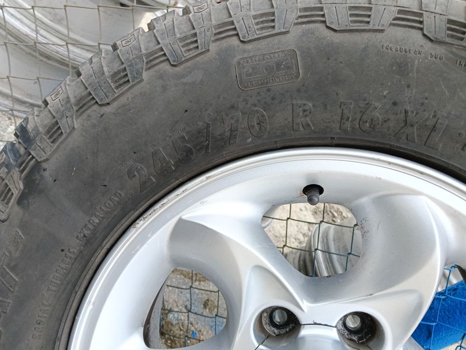 16" джанти Hyundai Terracan 6x139.7 + гуми 245/70R16 Grabber AT3 джип