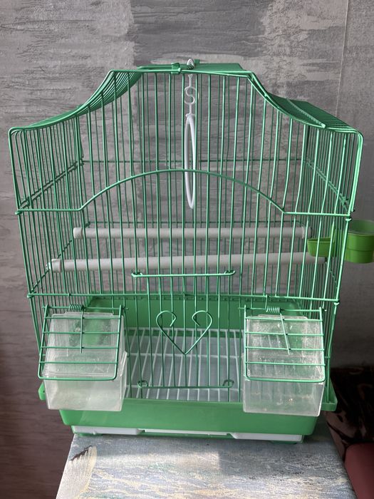 Продам клетку для попугая