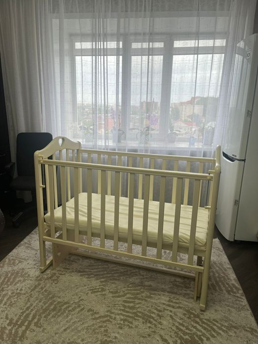 Продам детскую кроватку