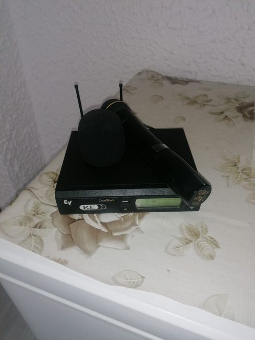 Microfon wireless electrovoice re2 cu capsula nd 767(shure, sennheiser)
