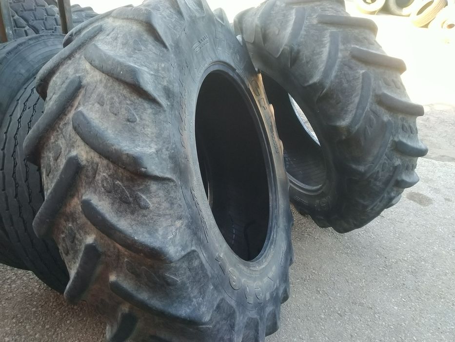 Гуми 380/85 R 28 или 14.9 R 28  250 лв. За бр.