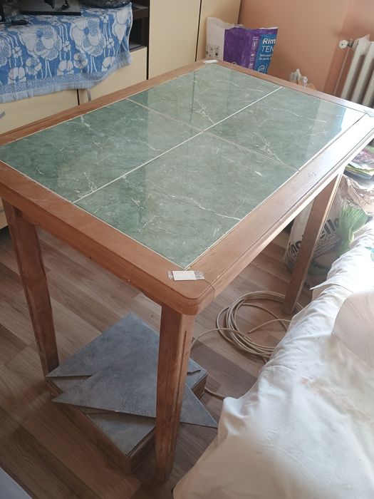 Vând masă de bucătărie !!!