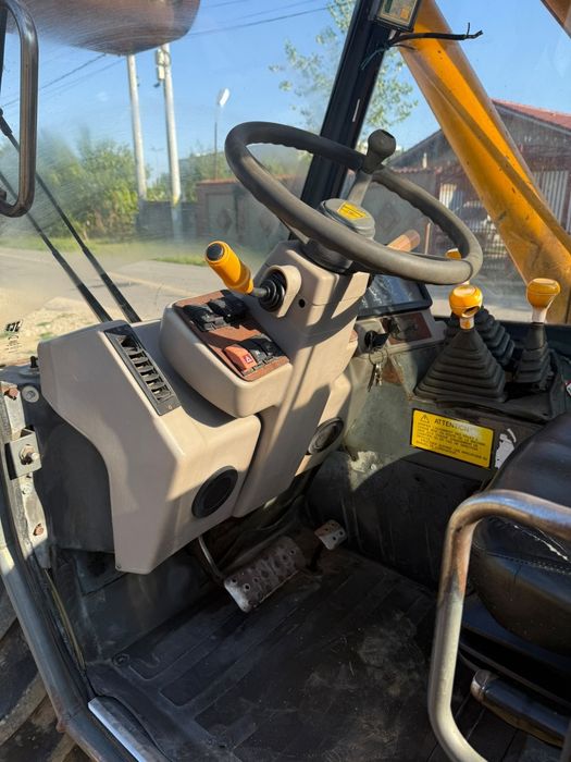 Încărcător telescopic JCB 526-55