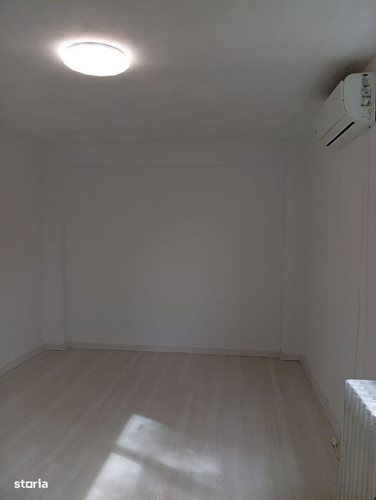 Direct proprietar vand apartament 2 camere , Aleea Lamotesti ,Berceni!