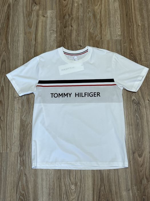 продам новую футболку томми хилфигер(tommy hilfiger)