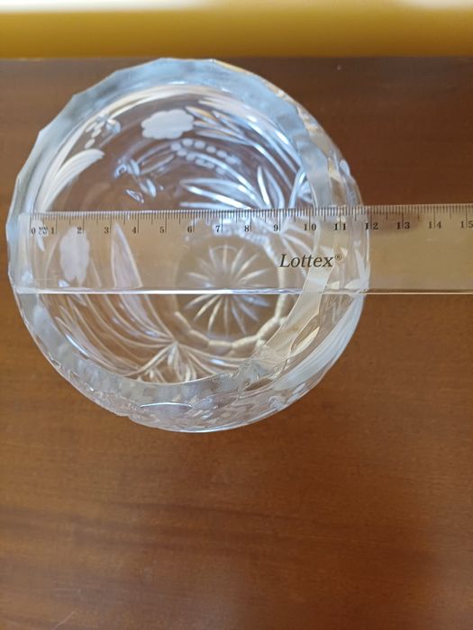 кристални вази.             .