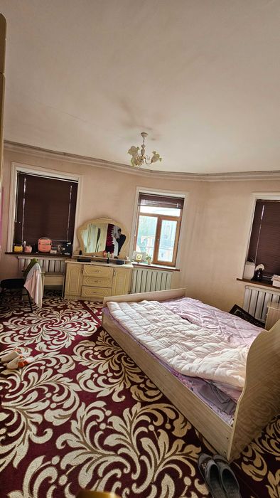 3 хоналик дом сотилади