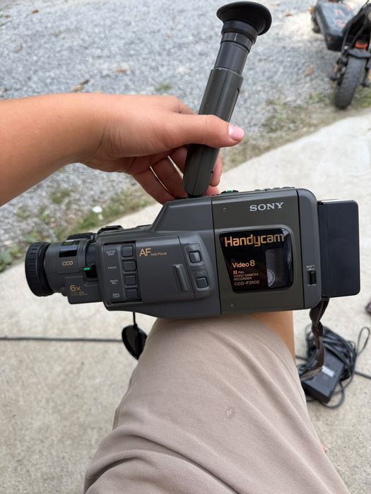 Sony Handycam CCD-F350E