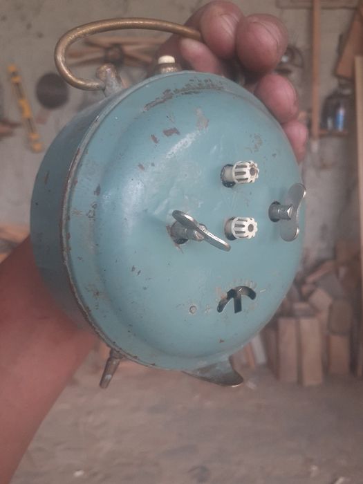 Продам старые часы