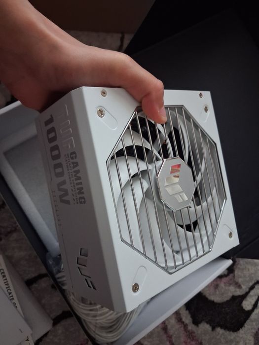 Sursă asus tuf 1000w
