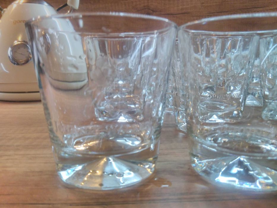 Продавам оригинални чаши johnnie walker chivas regal martini