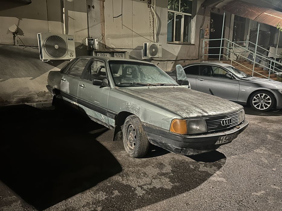 Audi 100 Ауди 100