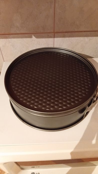 Разъёмная форма для выпечки 22 см