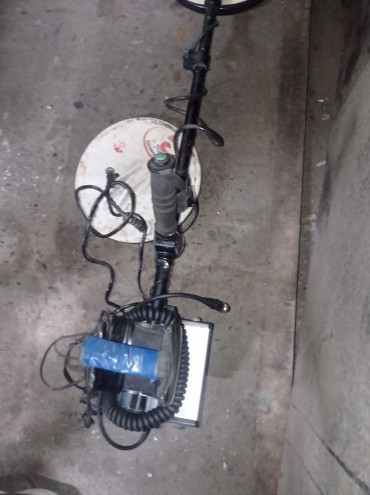 Продам металлоискатель срочно