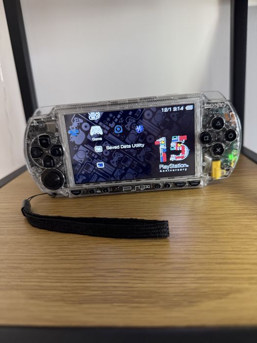 PSP 1000 modat ARK-4 display IPS– peste 200 de jocuri incluse