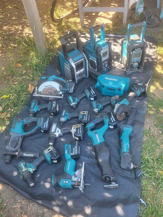 Vînd scule Makita 18 v