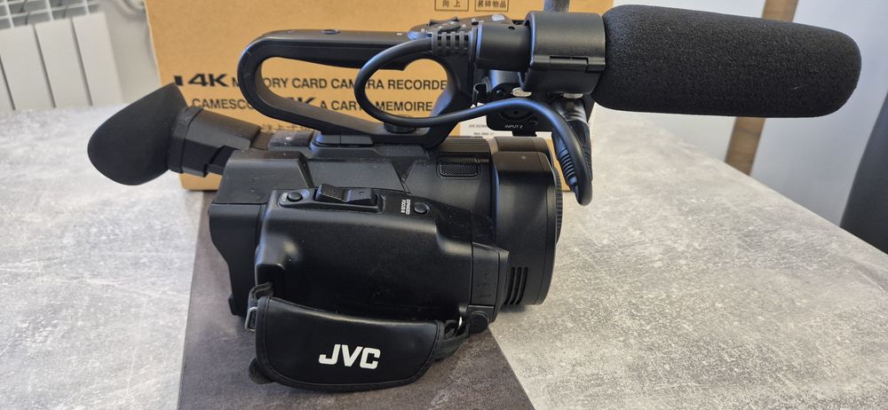 Продавам JVC GY-LS3OO 4K