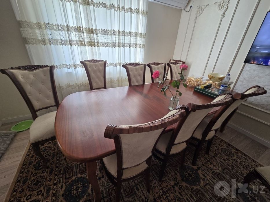 Стол стул сотилади,размер 2,80 га 1,20