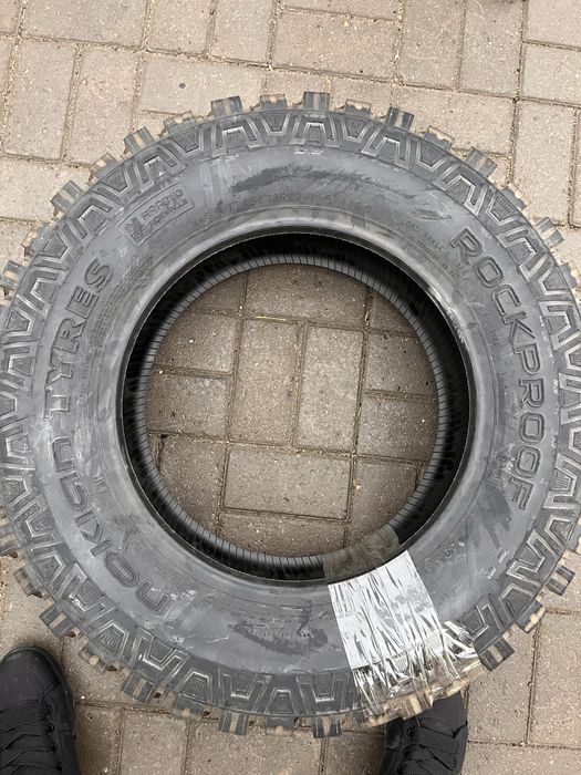 Резина 245/70/17 новые