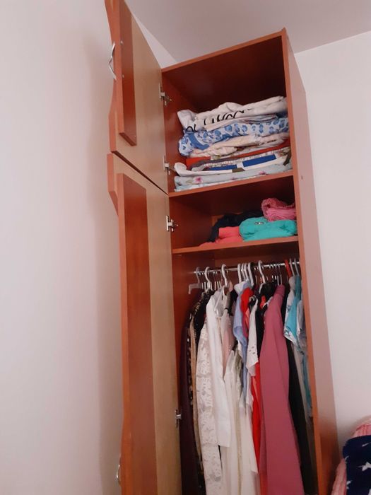 Vand 2 dulapuri in stare foarte buna