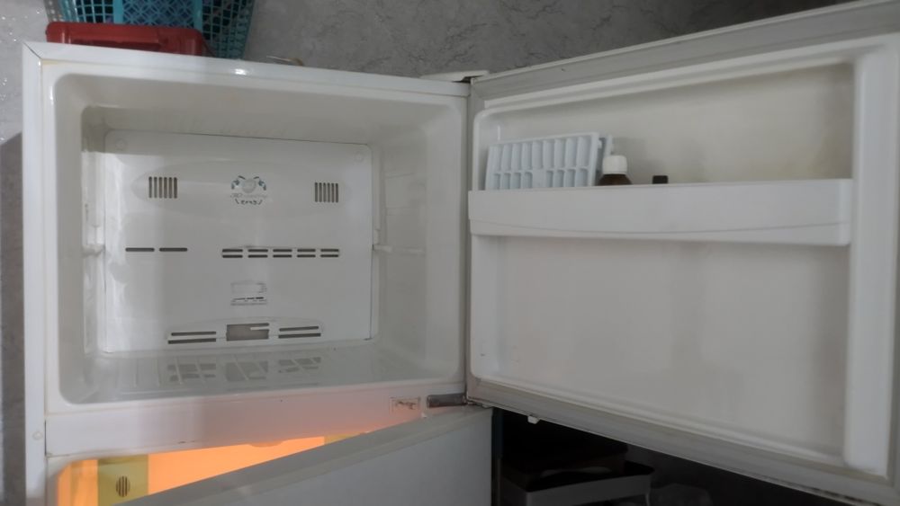 Холодильник   продаю