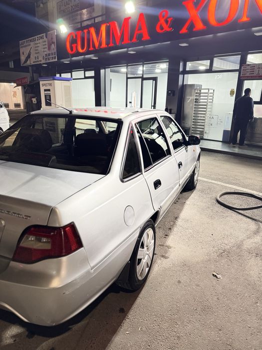 Nexia 2 1.6 dons metan  srochniy sotiladi