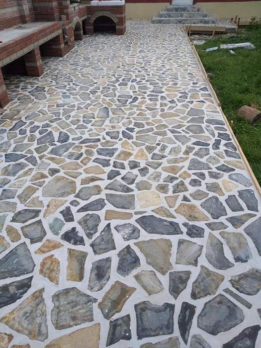 Vind piatra și montez